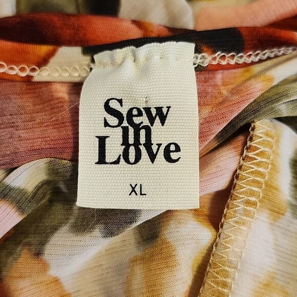 Sew In Love, Made in USA, v-neck, beautiful floral pattern blouse, XL - Picture 4 of 7